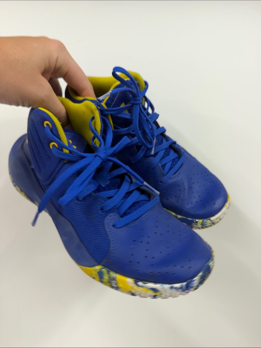 Under Armour Steph curry Blue and Yellow Kids Basketball Sneakers 6Y